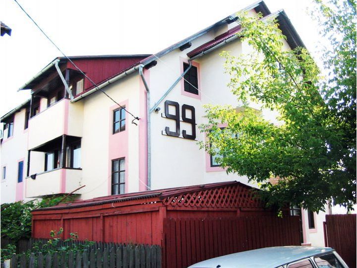 Vila 99, Costinesti