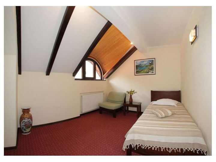 Hotel Victoria, Borsa - imaginea 