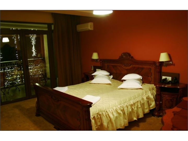 Hotel Secret Garden, Sisesti - imaginea 