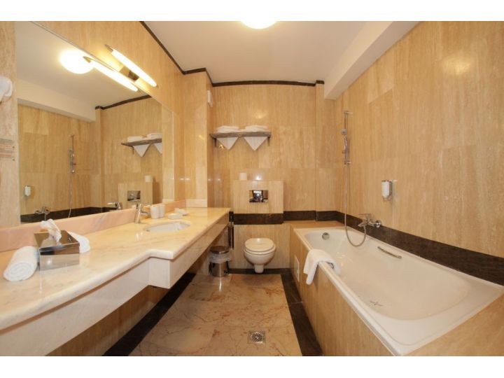 Hotel Cumpatu, Sinaia - imaginea 