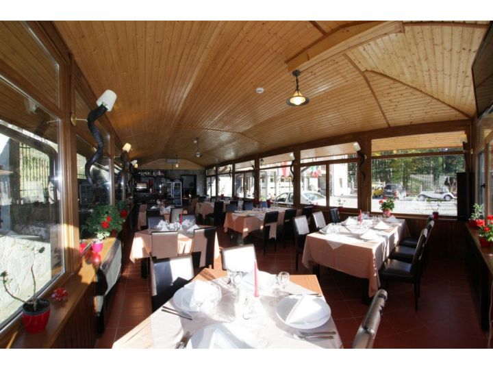Hotel Cumpatu, Sinaia - imaginea 
