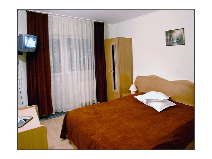 Hotel Riviera, Sinaia - imaginea 