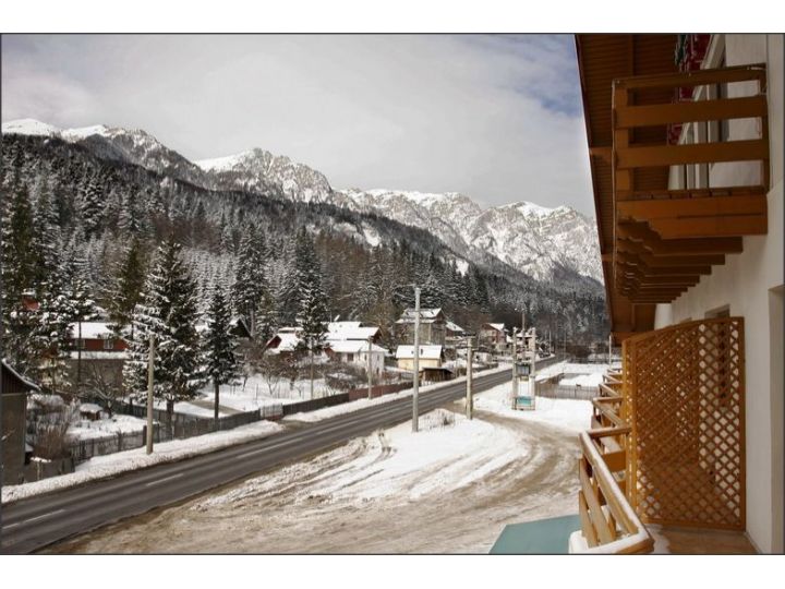 Hotel Riviera, Sinaia - imaginea 