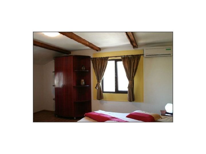 Hotel Casa Colinelor, Urlati - imaginea 