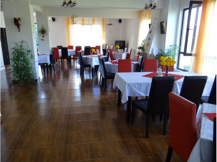 Cabana Veverita, Valea Doftanei - imaginea 
