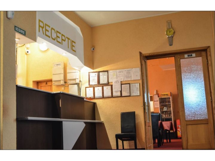 Hotel Ceres, Bizusa Bai - imaginea 