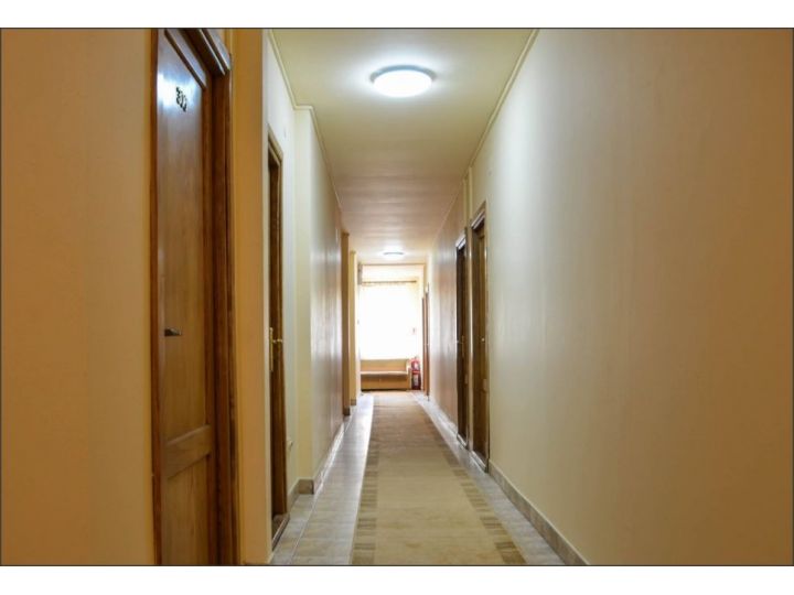 Hotel Ceres, Bizusa Bai - imaginea 