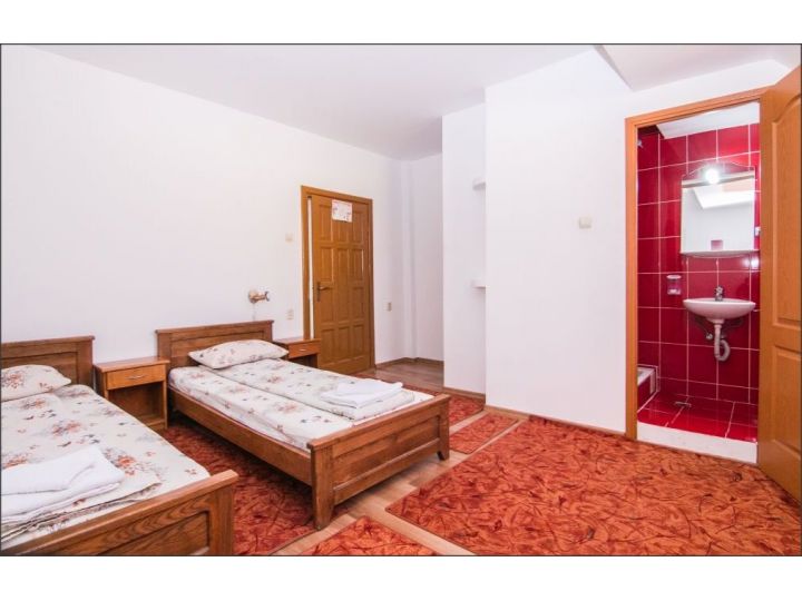 Motel Dracula, Selimbar - imaginea 