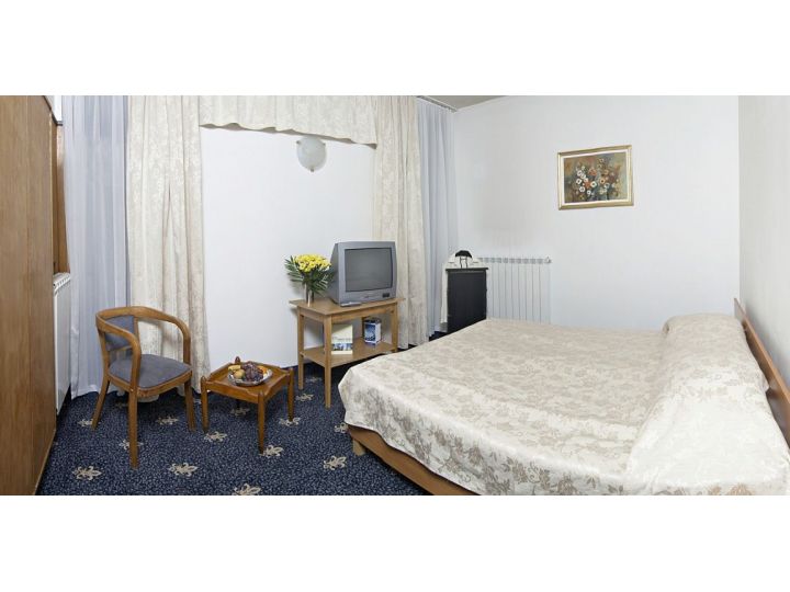 Hotel Continental, Suceava Oras - imaginea 