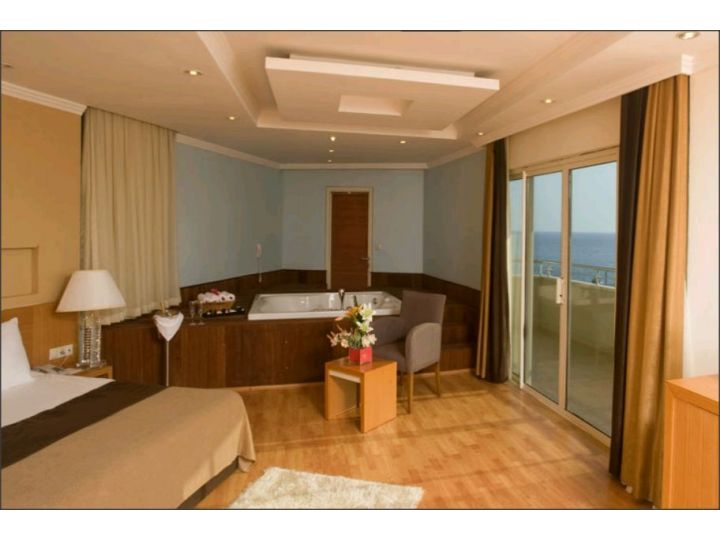 Hotel Crystal Admiral Resort Suites & Spa, Side - imaginea 