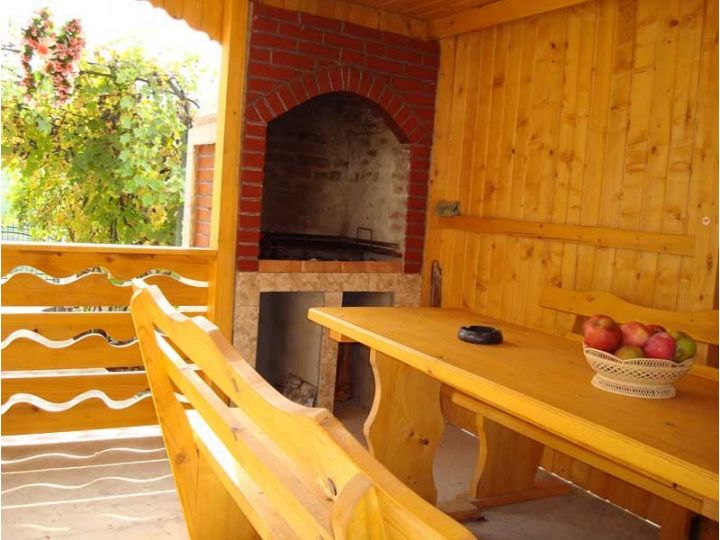 Pensiunea Casa Lu' Ilie, Cacica - imaginea 