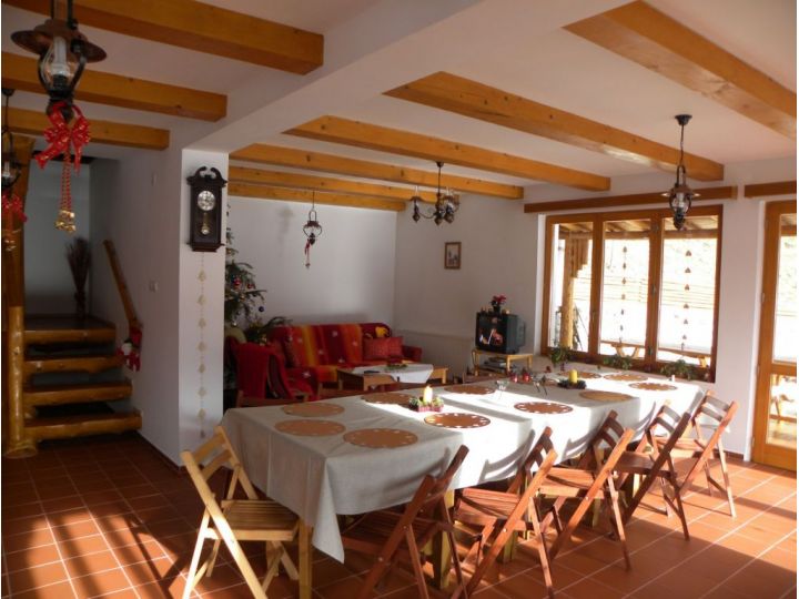 Campingul Valea Rasnoavei, Rasnov - imaginea 
