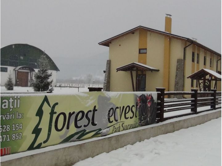 Complex turistic Forest Ecvestru Park Sucevita, Sucevita - imaginea 