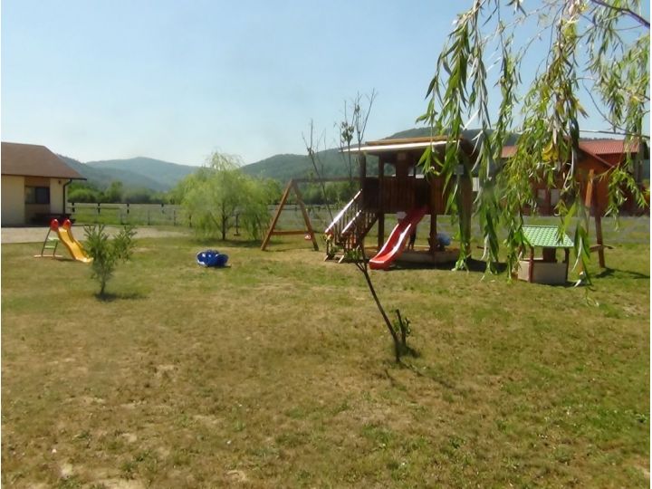 Complex turistic Forest Ecvestru Park Sucevita, Sucevita - imaginea 