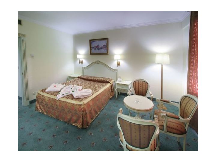 Hotel Venezia Palace Deluxe Resort, Lara - imaginea 