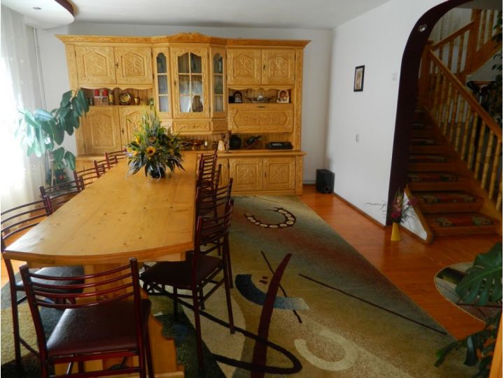 Pensiunea Casa Bianca, Pojorata - imaginea 