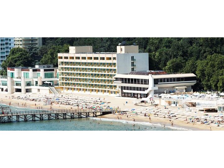 Hotel Marina, Sunny Day - imaginea 