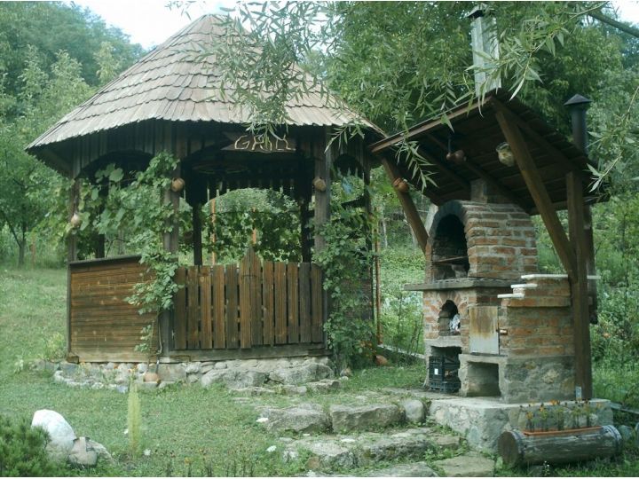 Camere de inchiriat casa de vacanta rustica, Valcea - imaginea 