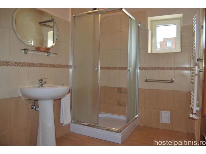 Hostel Paltinis, Hunedoara Oras - imaginea 