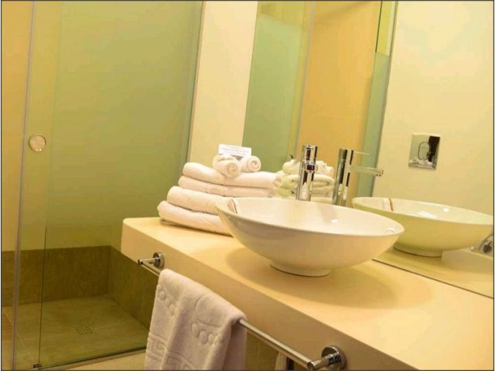 Hotel Capitol, Bucuresti - imaginea 