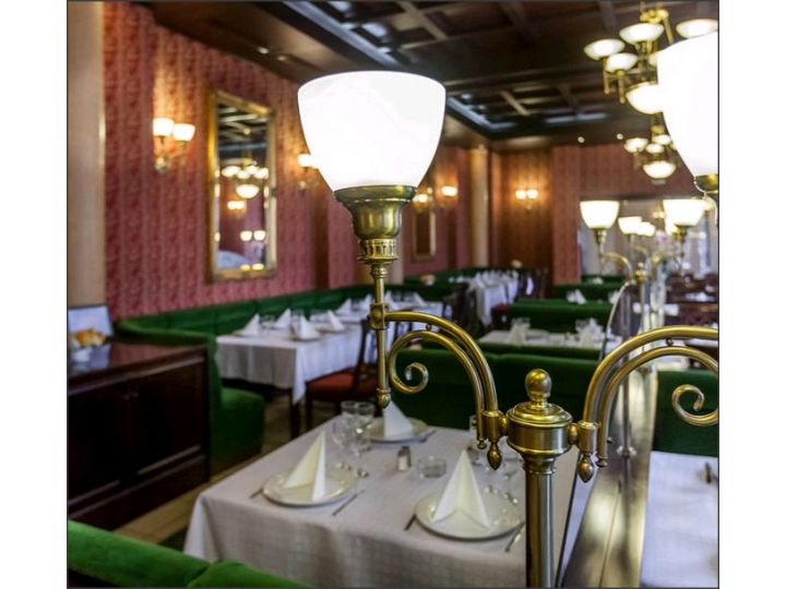 Hotel Capitol, Bucuresti - imaginea 