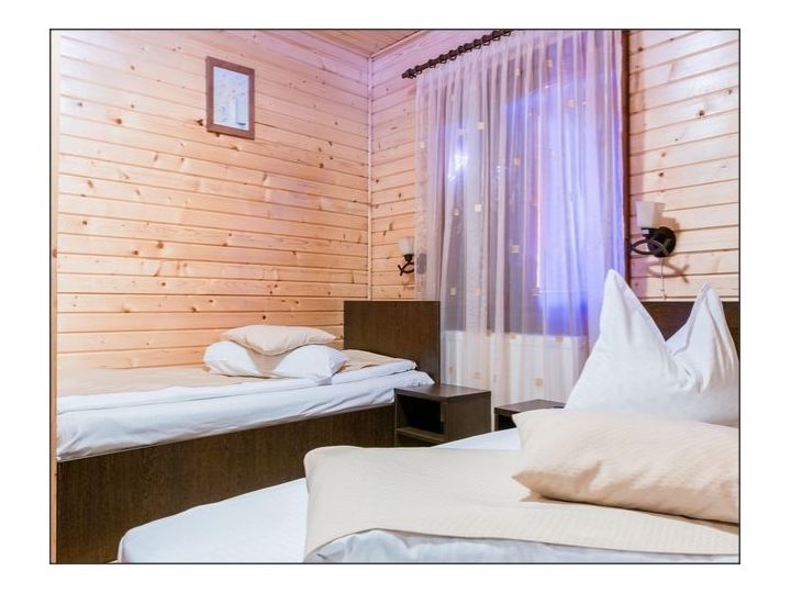 Cabana Anda Lux, Calatele - imaginea 