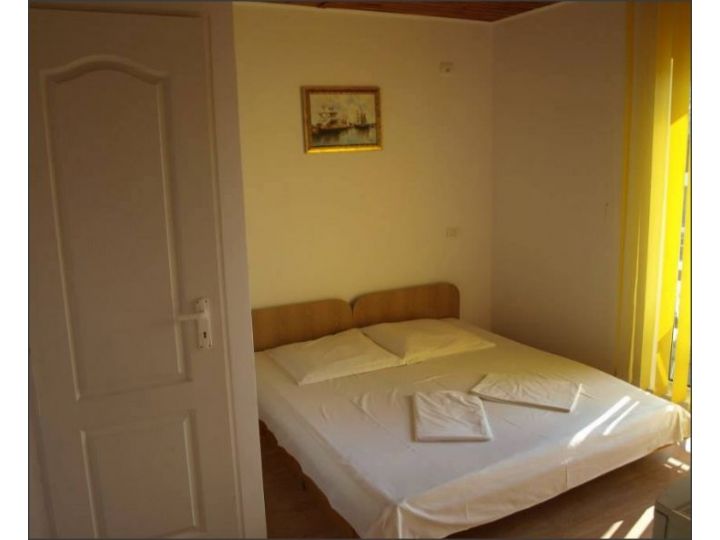 Vila Tineretului 80, Costinesti - imaginea 