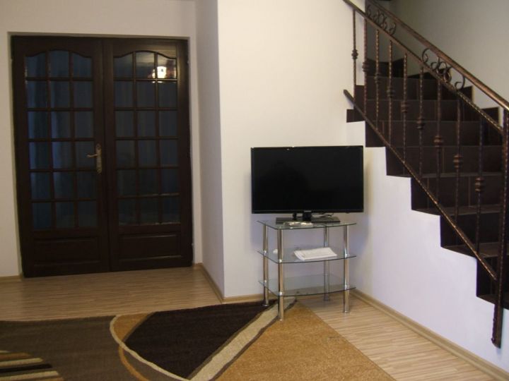 Apartamentul Siremar, Medias - imaginea 