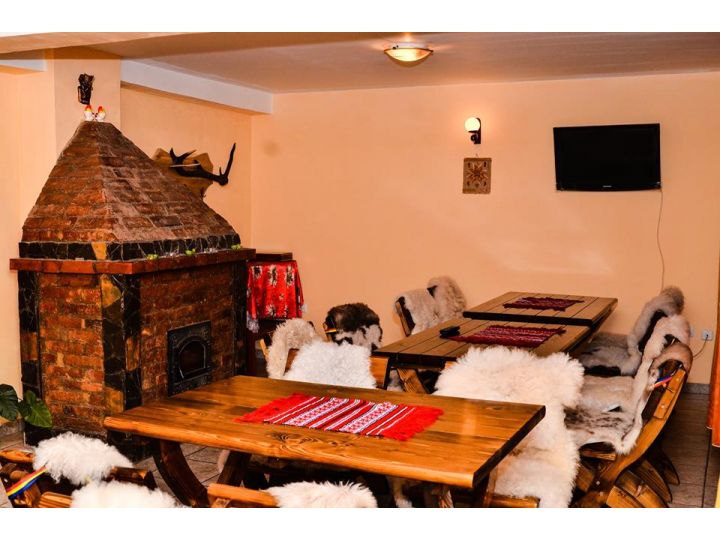 Camere de inchiriat Casa Doi Crai, Zarnesti - imaginea 