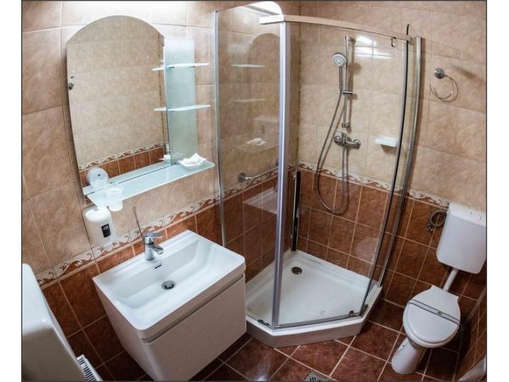 Hotel Trei Brazi, Baile Olanesti - imaginea 