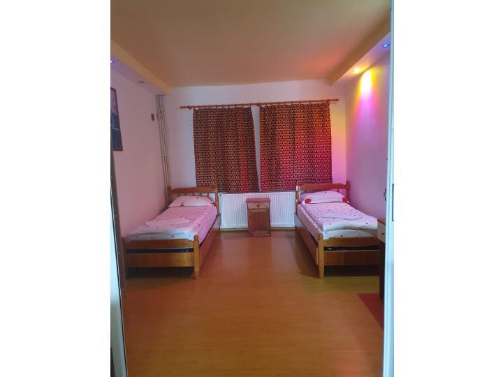 Camere de inchiriat Pension Privy, Ramnicu Sarat - imaginea 