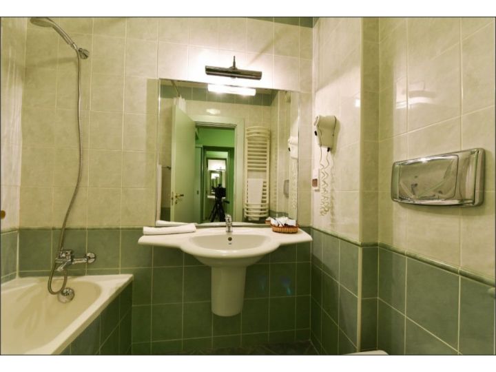 Hotel Belvedere, Braila Oras - imaginea 