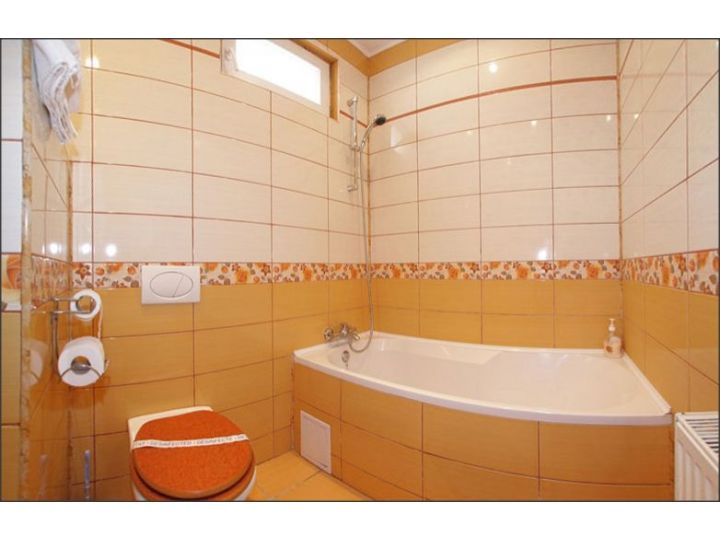 Hotel Edelweiss, Medias - imaginea 