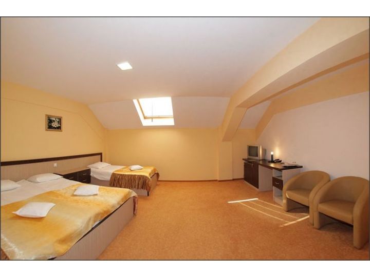 Hotel Edelweiss, Medias - imaginea 