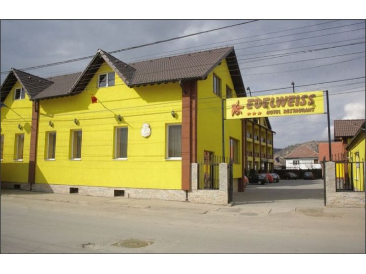Hotel Edelweiss, Medias - imaginea 