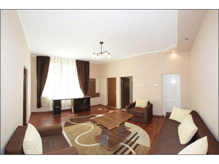 Hotel Edelweiss, Medias - imaginea 