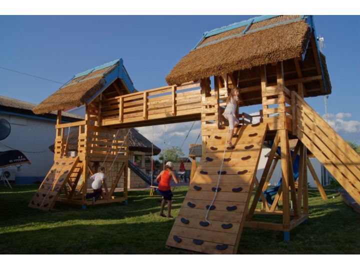 Hotel Sunrise, Crisan - imaginea 