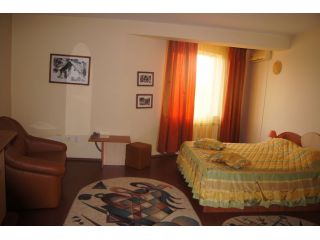 Hotel Sunrise, Crisan - 3