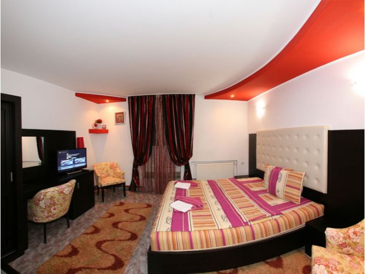 Pensiunea El Plazza, Baile Herculane - imaginea 