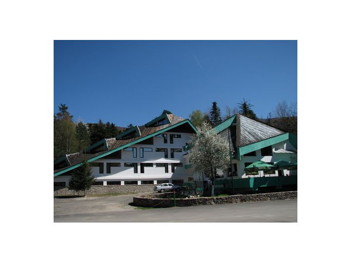 Complex turistic Randunica, Valiug Crivaia - imaginea 