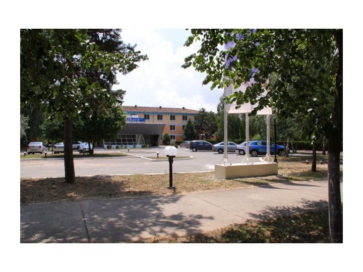Hotel Q, Neptun - imaginea
