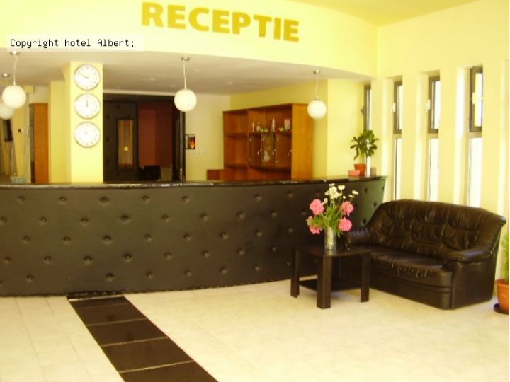 Hotel Q, Neptun - imaginea