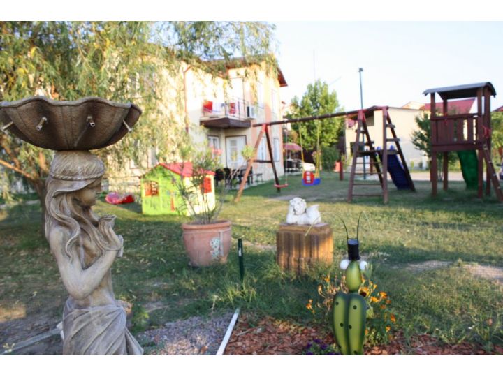 Complex turistic Corabia Piratilor, Mamaia - imaginea 
