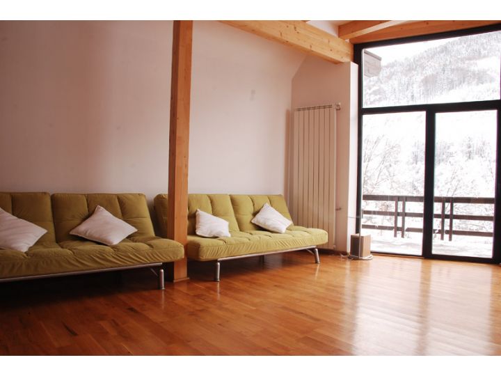 Vila Negras, Valea Doftanei - imaginea 