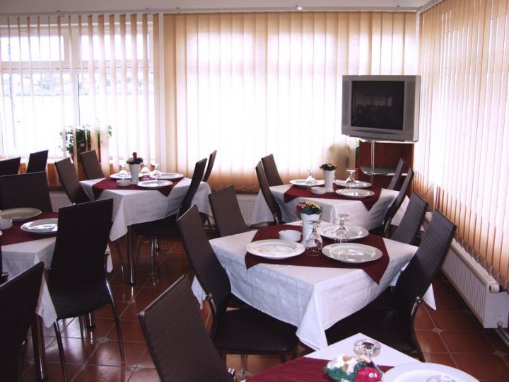 Pensiunea Casa Verde, Comisani - imaginea 
