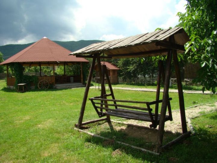 Pensiunea Conacul Dintre Rauri, Gura Raului - imaginea 