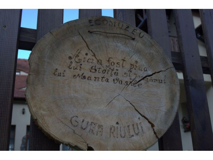Pensiunea Conacul Dintre Rauri, Gura Raului - imaginea 
