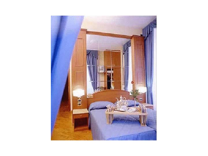 Hotel 69 Manin Street Deluxe B&B, Roma - imaginea 