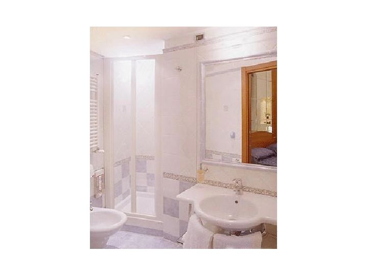 Hotel 69 Manin Street Deluxe B&B, Roma - imaginea 