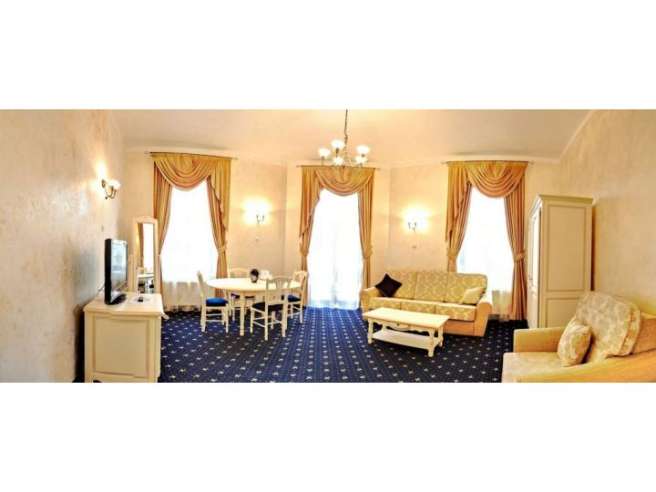 Hotel Carol, Vatra Dornei - imaginea 